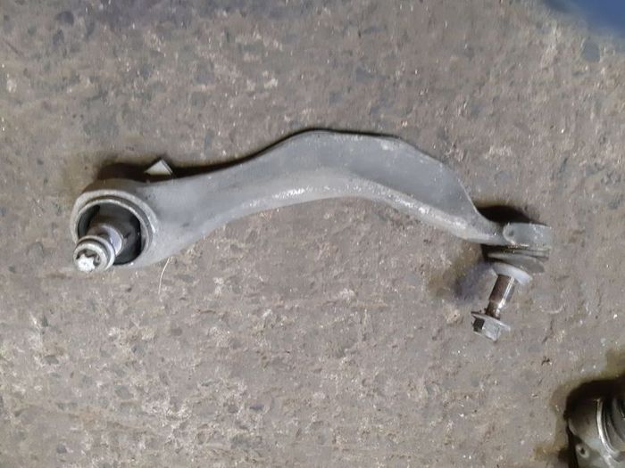 BMW 5 F10 Front left Control Arm EN6082T6