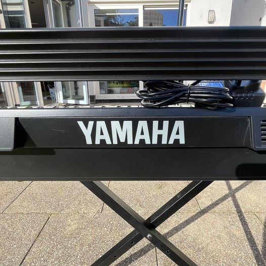Yamaha PSR-37 Keyboard Power Adaptor - Stand