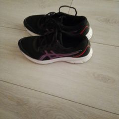ladies asics runners
