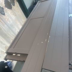 king size bed with lockers