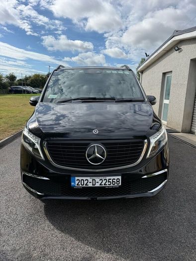 Mercedes eqv