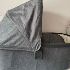 Uppababy Vista V2 Carrycot Greyson