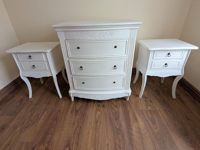 Chest of Drawers and two Lockers