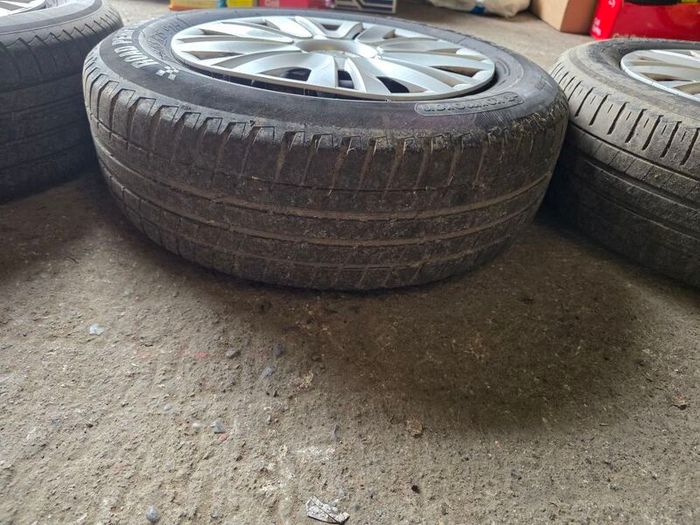 VW steel wheels with VW caps 15"