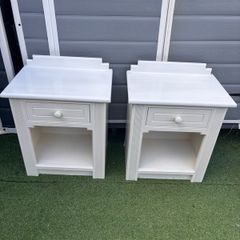 White lockers pair