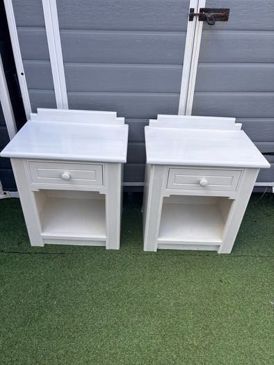 White lockers pair