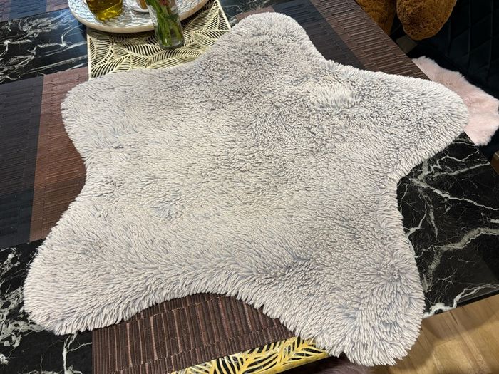 Star shape kids rug D80cm