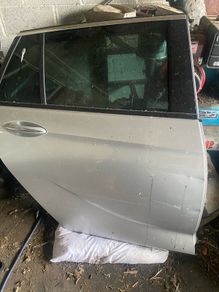 Insignia 2017 mk2 estate offside rear door