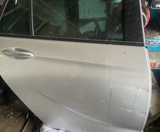 Insignia 2017 mk2 estate offside rear door