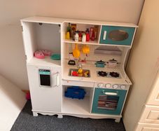 play kitchen
