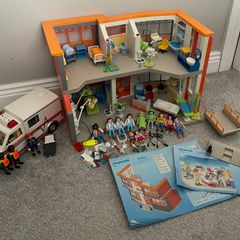 Playmobil hospital and ambulance