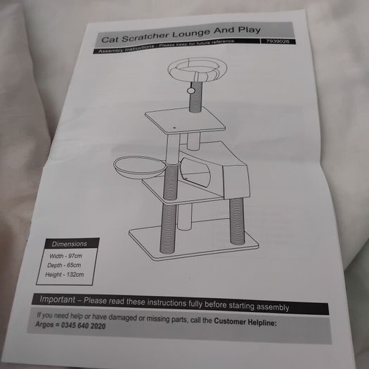 Cat Scrater and Play Lounge