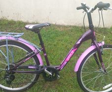 Girls bike