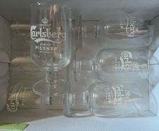carlsberg beer half pint glasses brand new
