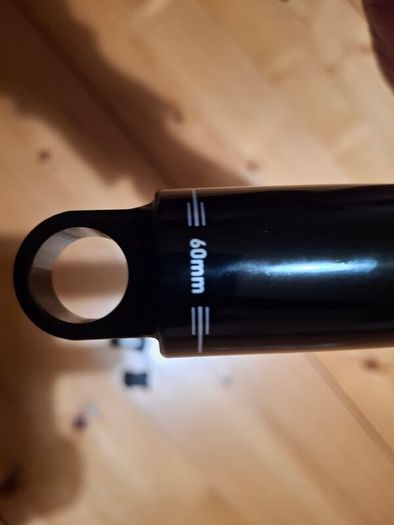 230 x 60 Rockshox Deluxe Rt...New