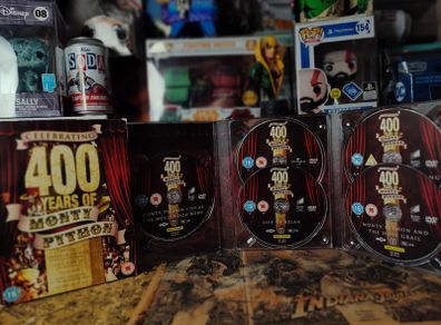 Celebrating 400 Years of Monty Python ! 5 Discs Boxset ! 2009 ! DVD !