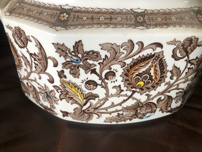 Price drop!!! Vintage Jacobean ironstone ridgeway Staffordshire tureen
