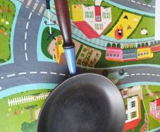Vintage Cast Iron Le Ceruset frying pan