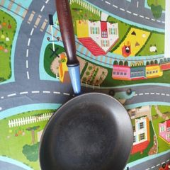 Vintage Cast Iron Le Ceruset frying pan