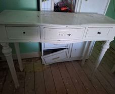 dressing table