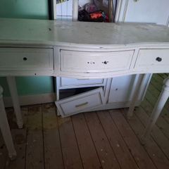 dressing table
