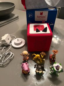 Toniebox Starter Set Red Featuring Peppa Pig