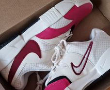 Nike Court Lite 4 (size 6UK/40EUR)