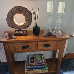 Solid Oak consol table Excellent condition