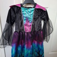 Girls witches costume age 5-6years