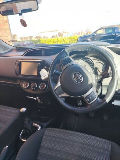Toyota Yaris 2017 black manual