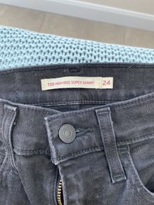 Womens jeans- Levi's 720 High rise super skinny