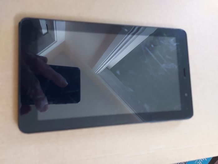 Alcatel 7 inch Tablet, pin locked, in very good condition