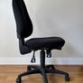 Black office chair with adjustable height Image 4