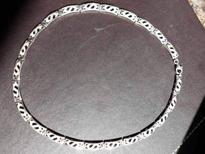 Elegant Vintage Sterling Silver Necklace