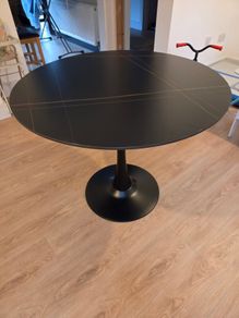 Malta ceramic round dining table