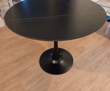 Malta ceramic round dining table