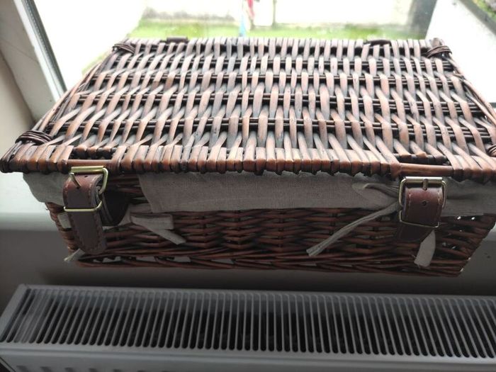 Beautiful Wicker Picnic Basket