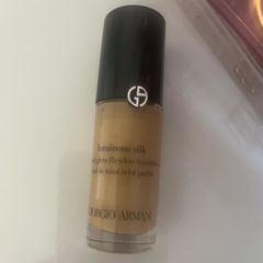 Armani Luminous silk foundation