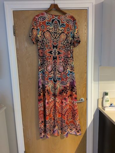 Small Bundle - Dresses X 4 & 1 Skirt.  S.14. 1New.