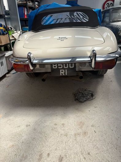 Jaguar E-Type S2 Roadster