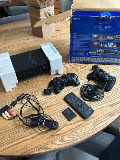 PS2 PlayStation 2 console in original box