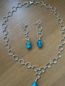 Crackle blue silver tone matching necklace and earrings set
