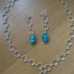 Crackle blue silver tone matching necklace and earrings set
