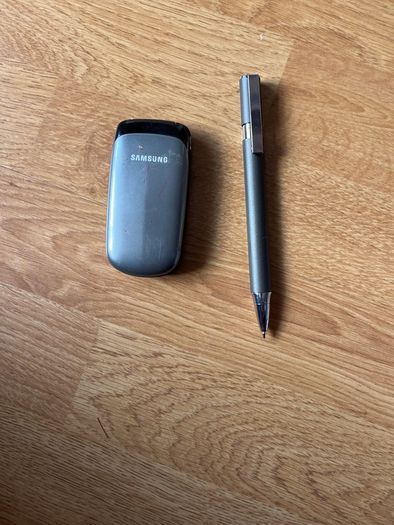Samsung original flip phone