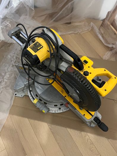 Mitre Saw DeWalt DWS780 (110v)