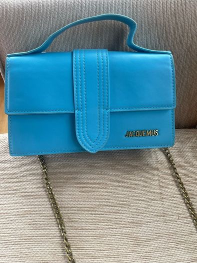Jacquemus hand bag ( dupe)