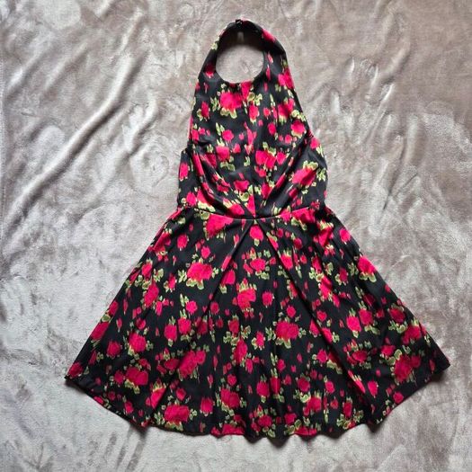 Boohoo Floral Open back halterneck mini dress, size 10