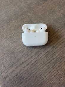 Apple AirPods Pro 2
