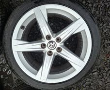 18" Vw Alloys with tyres