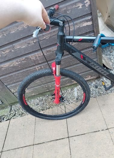 mountain bike (used) 28"